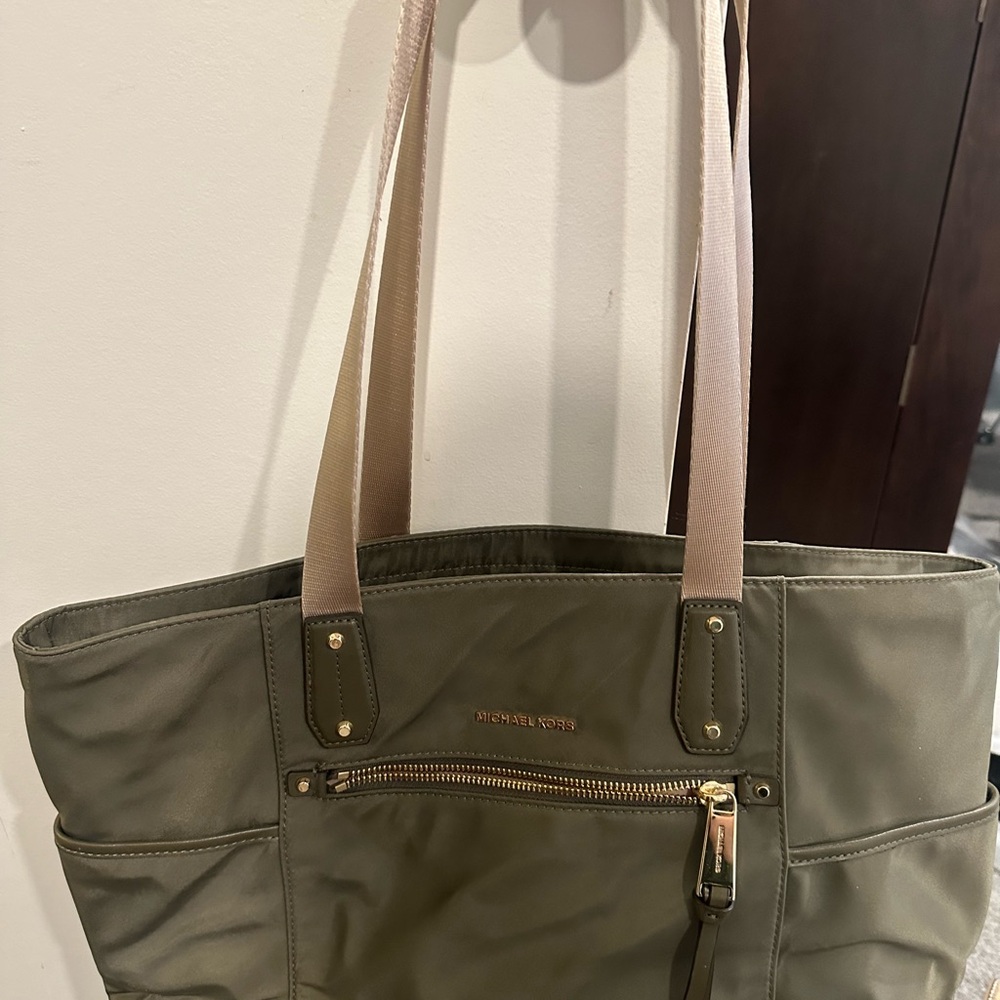 Large Michael Kors olive XL tote new without tags